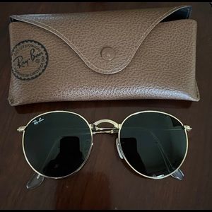 Ray-Ban Round Gold Metal sunglasses